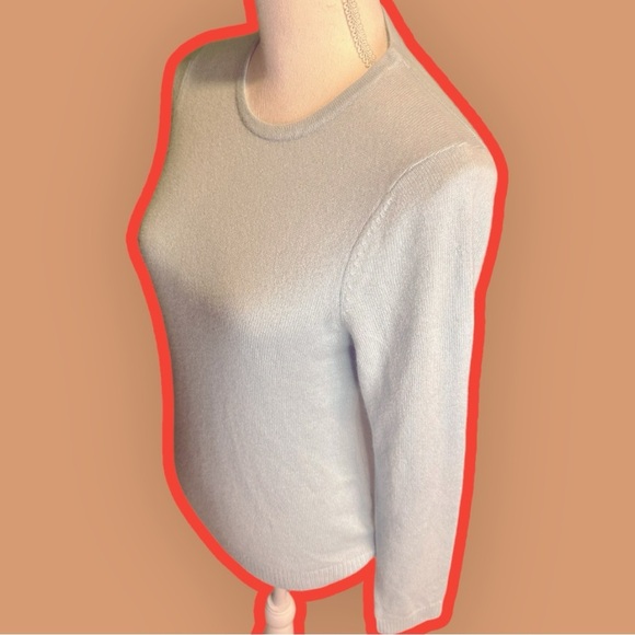 L.L. Bean ‘Women’s Classic Cashmere Crewneck’ in Soft Turquoise / Baby Blue XS - Picture 14 of 14